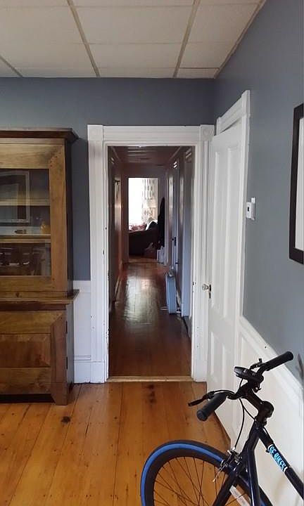 2nd image of 819 E 4th St #3