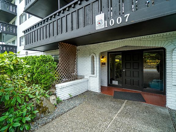 5th image of 1007 Esquimalt Rd #310