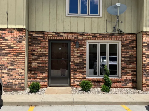 148 S Tomagene Dr APT 2, Bourbonnais, IL 60914