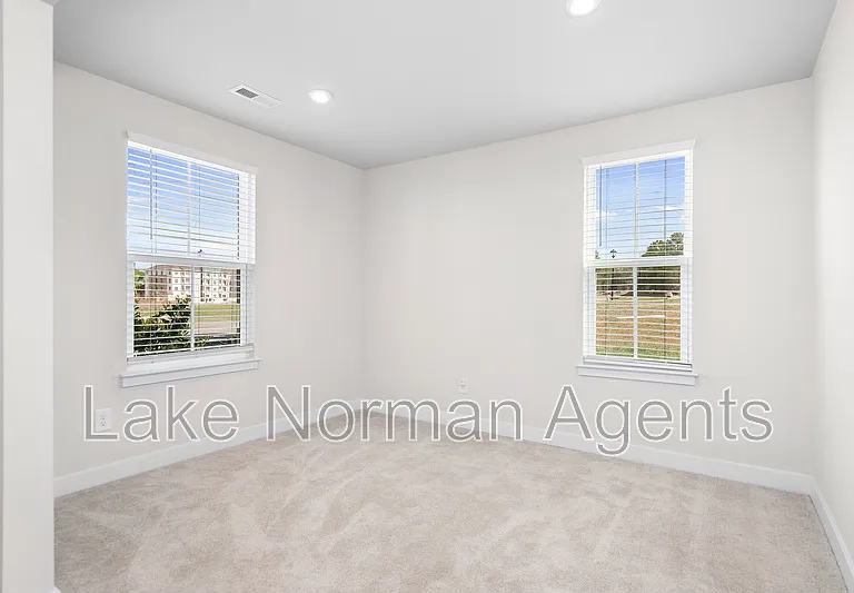1814 Aspire St — Photo 11