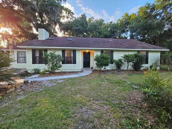 11 Abbey Ln, Beaufort, SC 29902