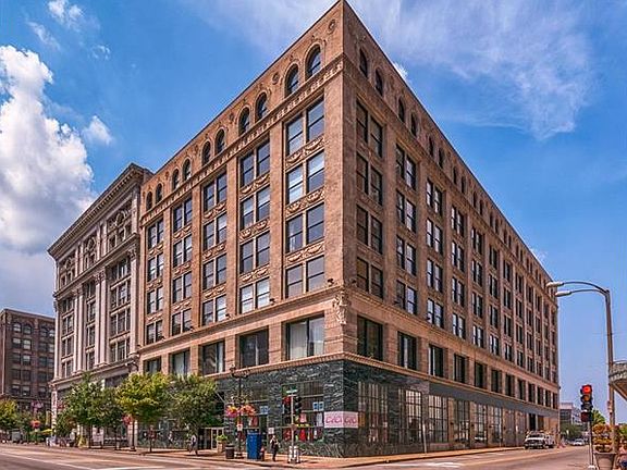 2nd image of 901-907 Washington Ave #407