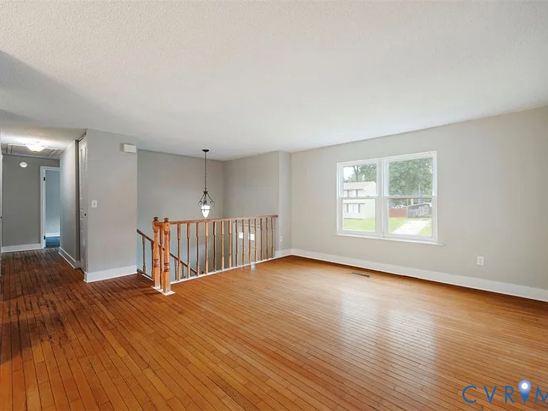 5712 Willowbranch Dr — Photo 3