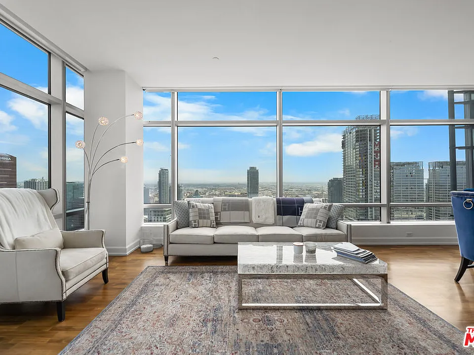 900 W Olympic Blvd #37K