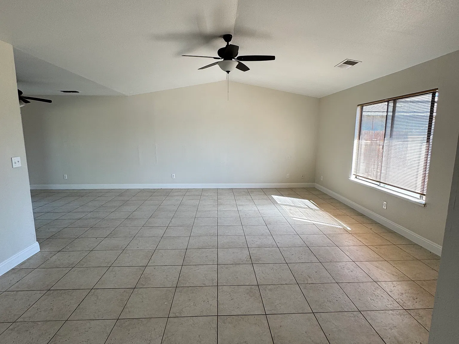 1771 Holland Ave — Photo 4