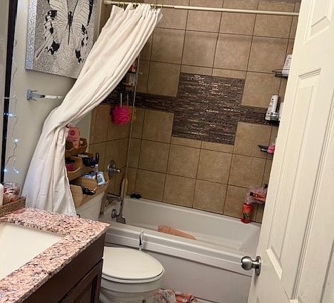2nd image of 5235 NE 73rd Ave