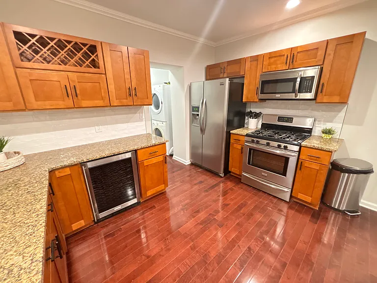 311 Cotton St — Photo 8