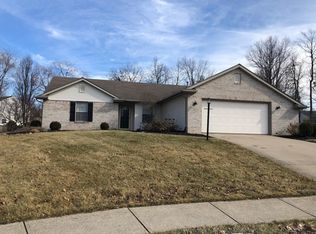 312 Lightning Wood Ct, Fort Wayne, IN 46804