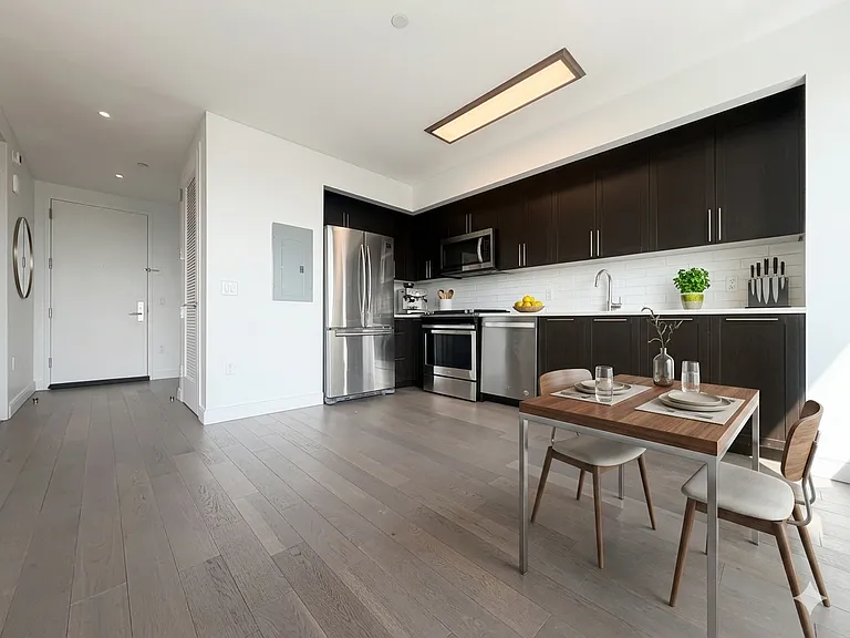 152-11 89th Ave #521 — Photo 3