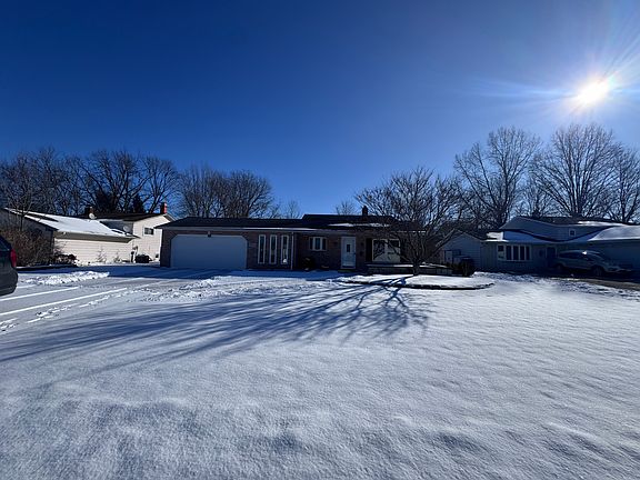 2nd image of 8645 Courtland Dr