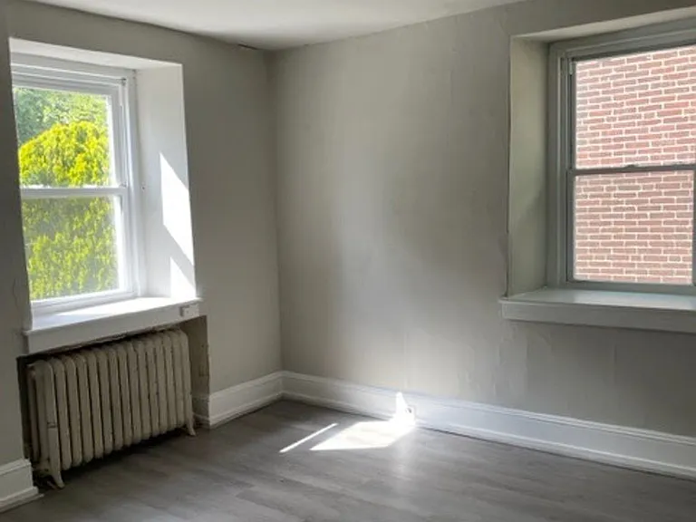16 Windsor Avenue — Photo 10