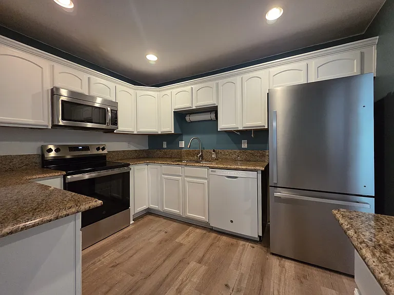 23 Longbow Ct — Photo 2