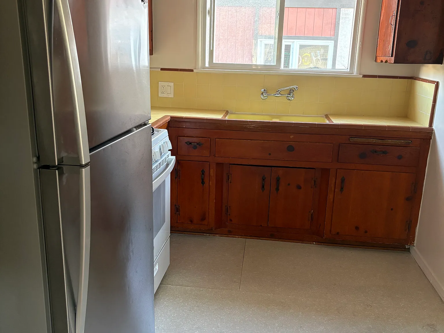 1 bed, 575 sqft, $1,900 — Photo 3