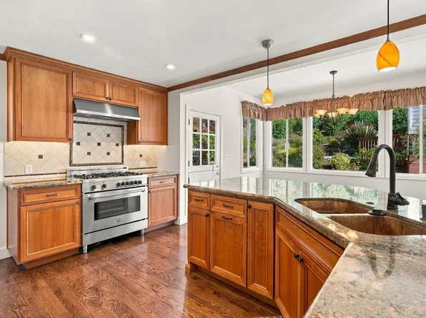 25 Biscayne Ct, San Rafael, CA 94901