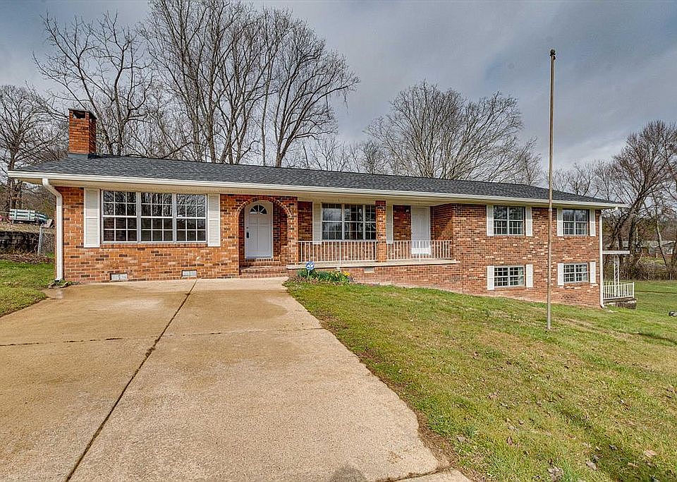 1st image of 7 Mulberry Ln