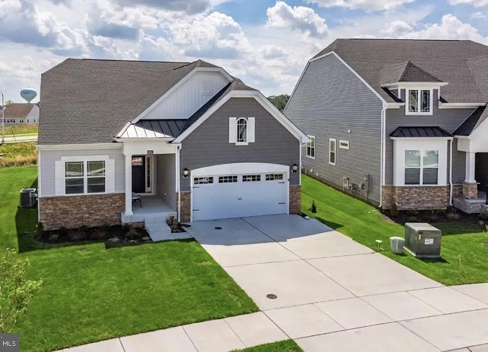 34207 Graham Cir