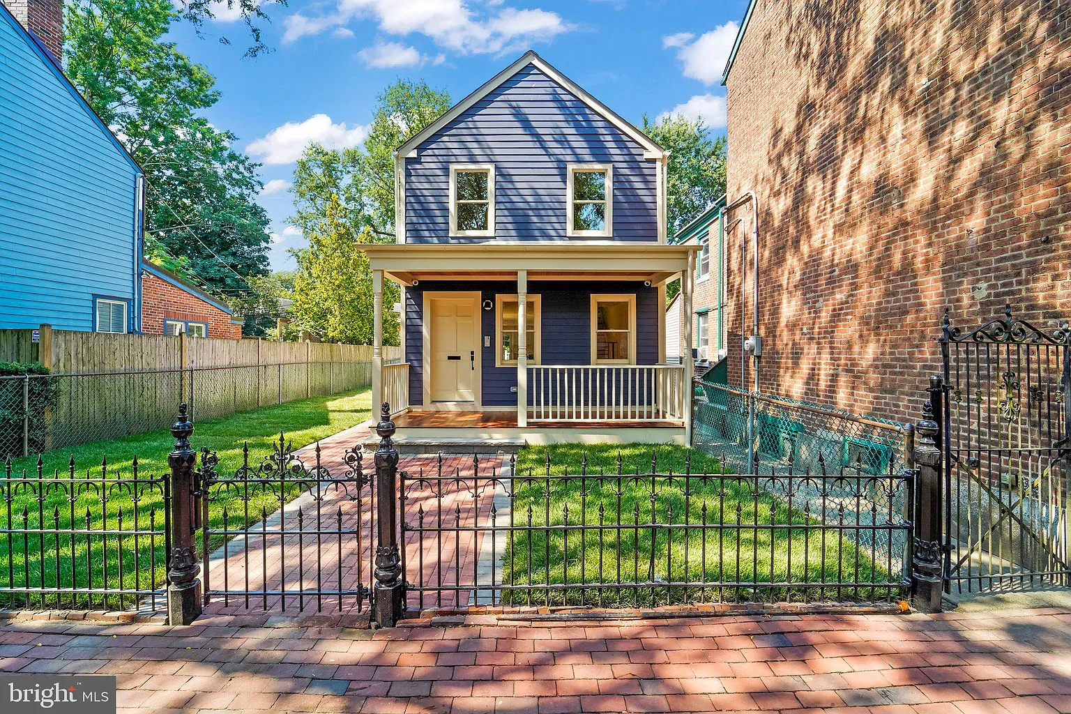 217 Mercer St photo 1