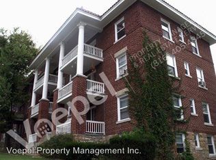 1602 W 37th St APT 2W, Kansas City, MO 64111