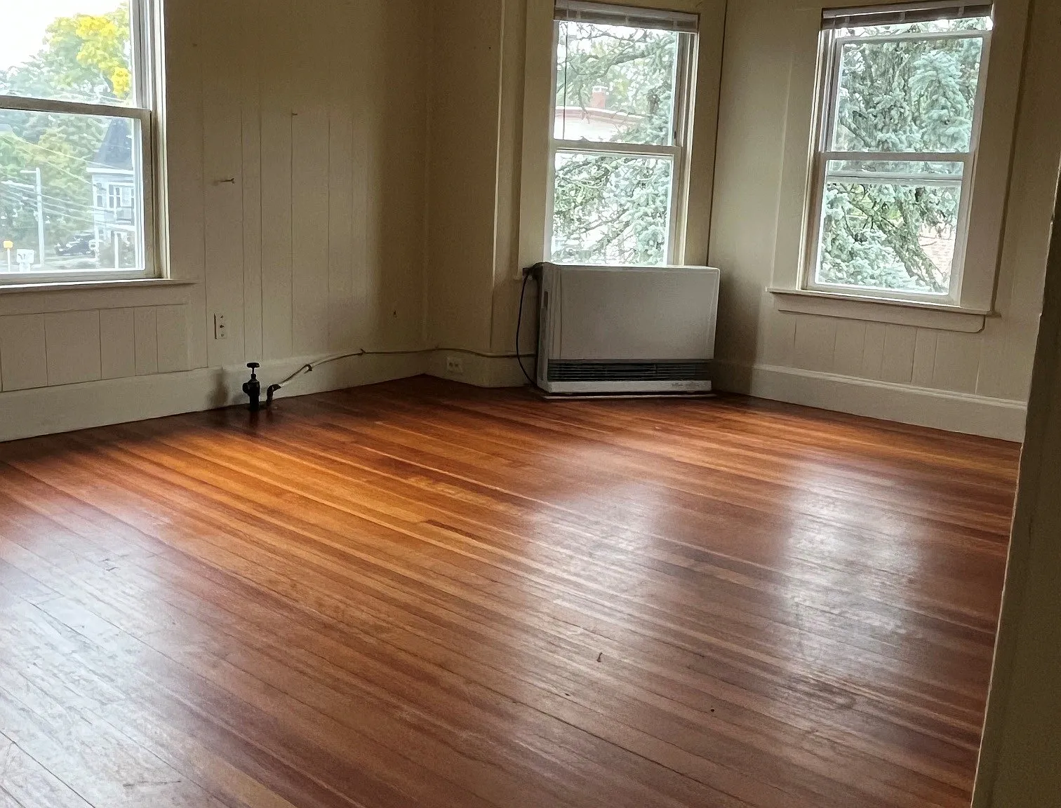 3 bed, $1,320 — Photo 1