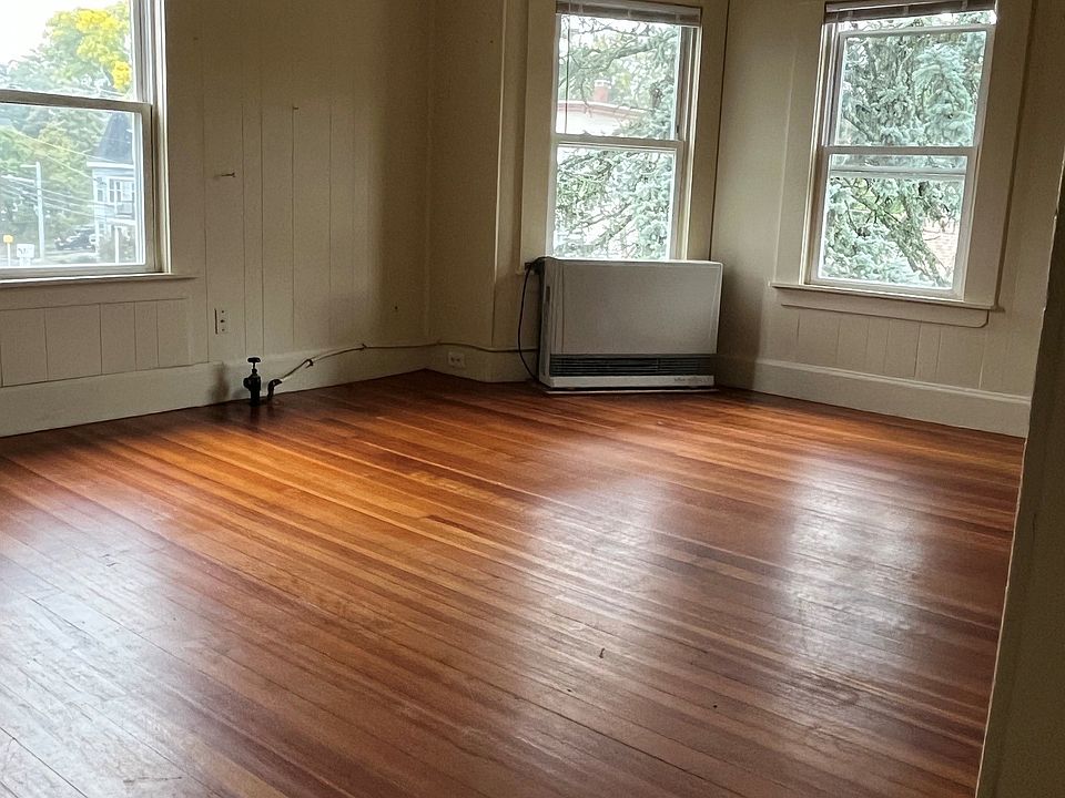1st image of 578 Washington Ave Unit 3