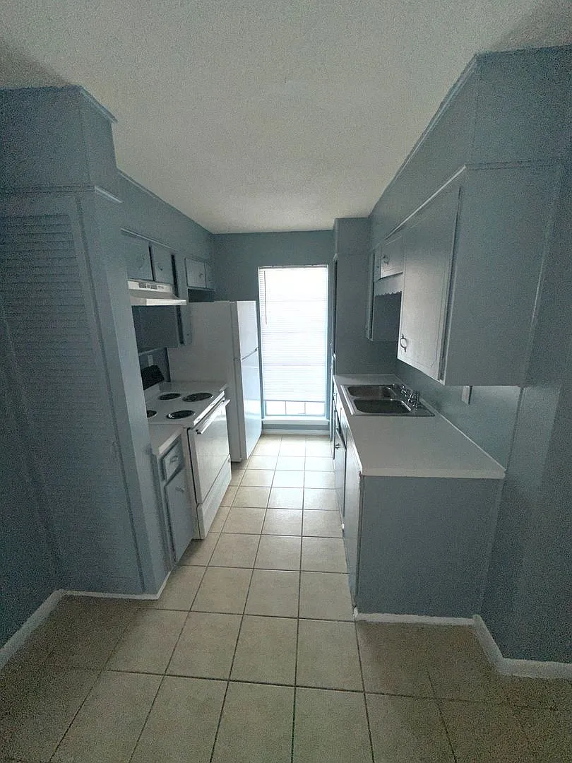 Eastgate Apartments — Photo 4