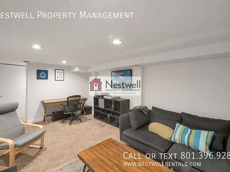 951 W Signora Dr — Photo 18