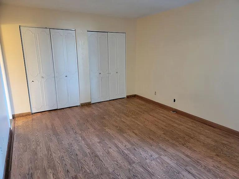 1773 E Harmon Ave — Photo 20