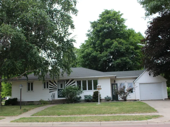 51 Birch St W, Trimont, MN 56176
