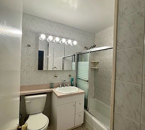 3rd image of 2932 W 5th St APT 19A