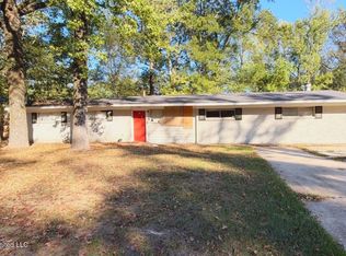3310 Oakview Dr, Jackson, MS 39212