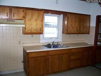 2nd image of 3194 W 38th St