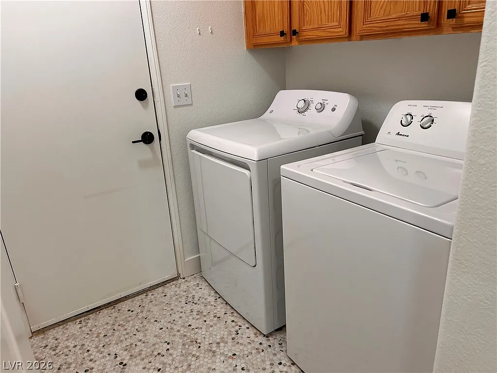 2 bed, 2.0 bath, 1238 sqft, $1,800 — Photo 3