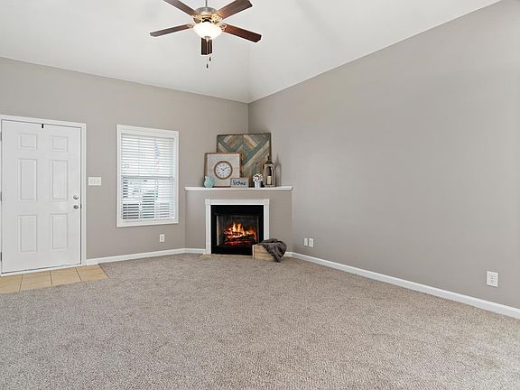 3rd image of 143 Alexander Blvd