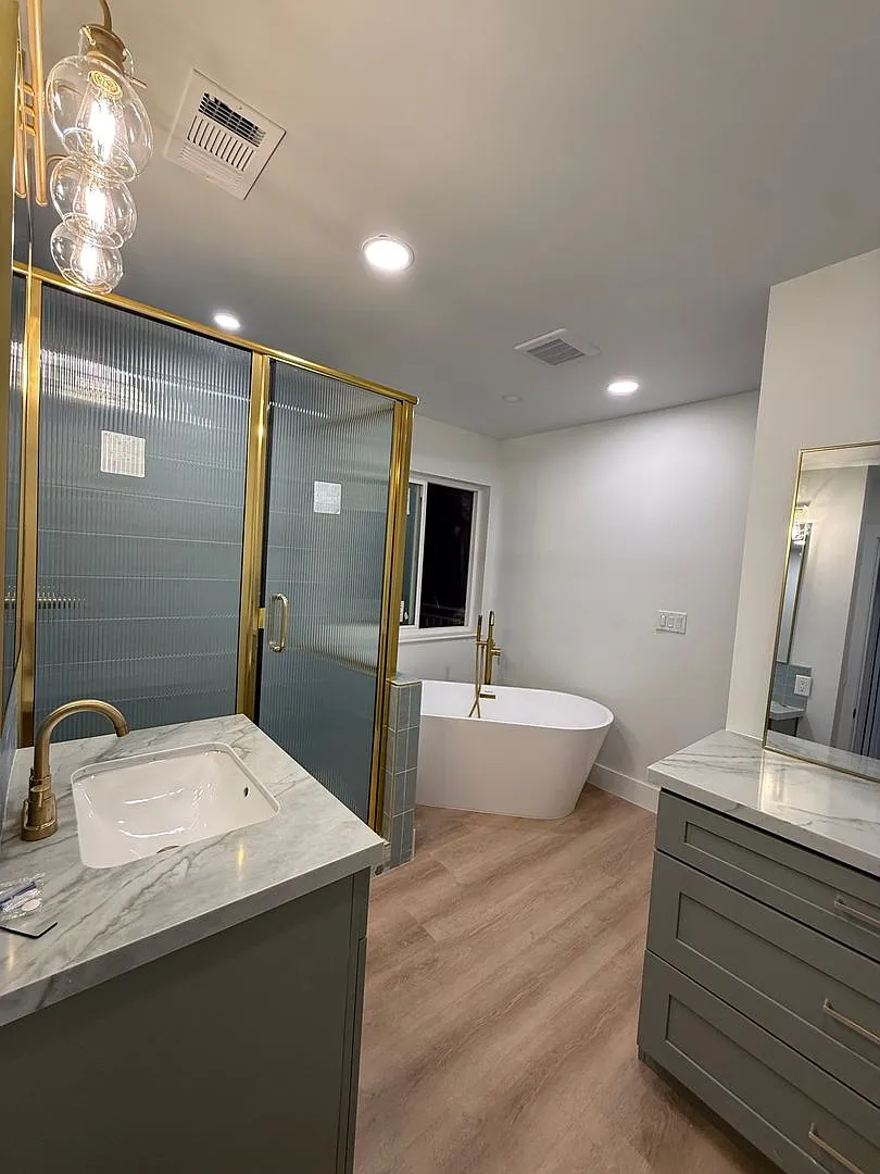 Newly Built Fully Furnished Month to Month Rental — Photo 4