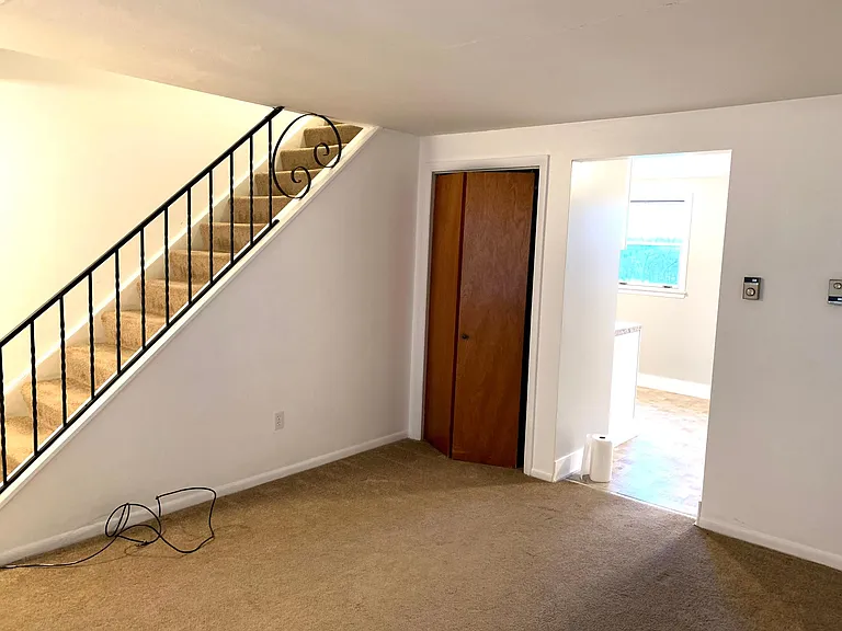 550 Elm St #A — Photo 2