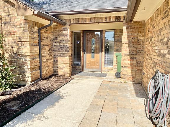 3rd image of 4222 Rush Springs Dr