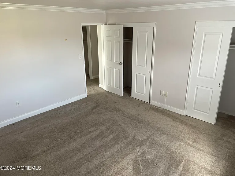 60 Manchester Ct #E — Photo 11