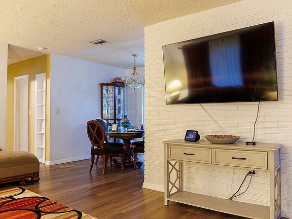 5th image of 7654 GRANADA Boulevard