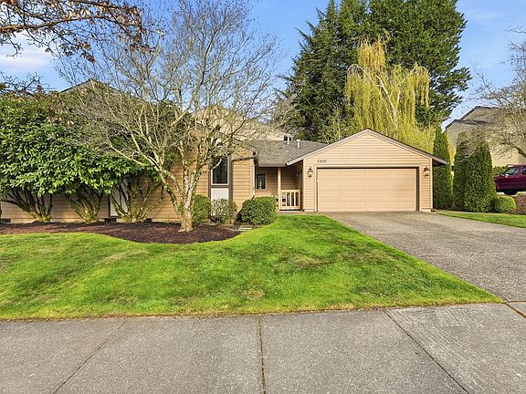 2nd image of 10805 SW Summer Lake Dr