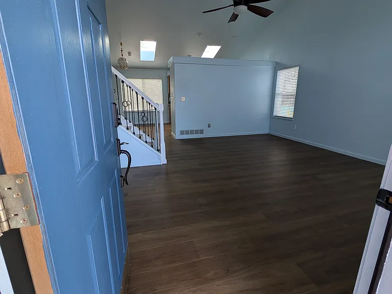 Main entrance to the
formal living and dining area