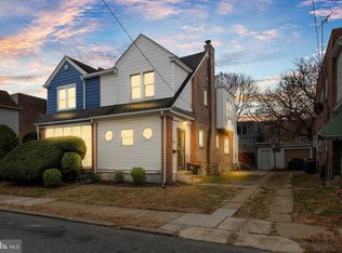 34 Worrell St, Chester, PA 19013