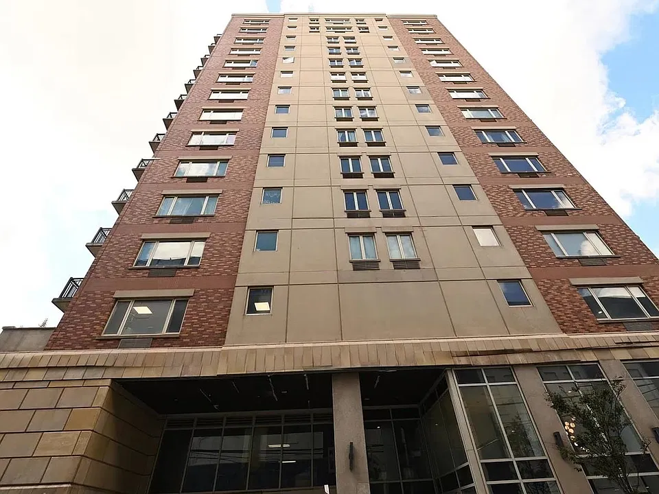 3312 Hudson Ave #7N