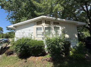 224 Big Peninsula Rd, Elgin, IL 60123