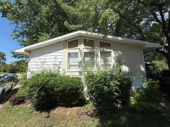 224 Big Peninsula Rd, Elgin, IL 60123