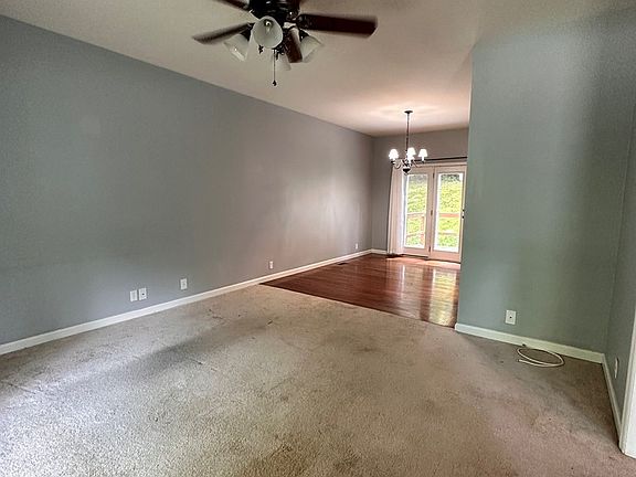 4th image of 305 Kenway St