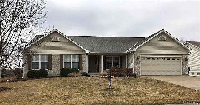 211 Sanctuary Dr photo 1