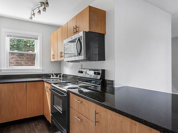 5th image of 1005 N 25th St APT 5