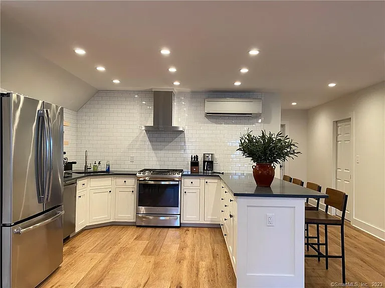 55 Still Meadow Rd — Photo 9