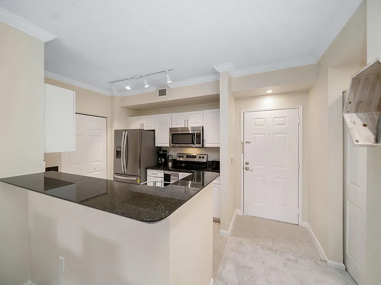 720 S Sapodilla Ave #301 — Photo 5