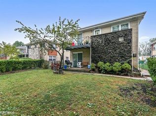 525 N Valerie Ln APT 2, Addison, IL 60101